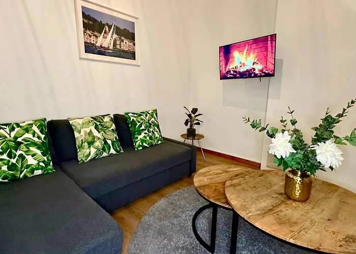 Luxury Suites Stay By Rikas Hotels
