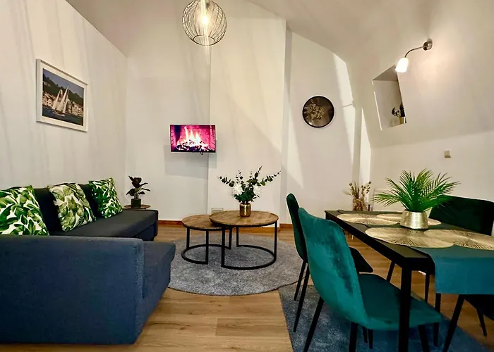 Luxury Suites Stay By Rikas Hotels