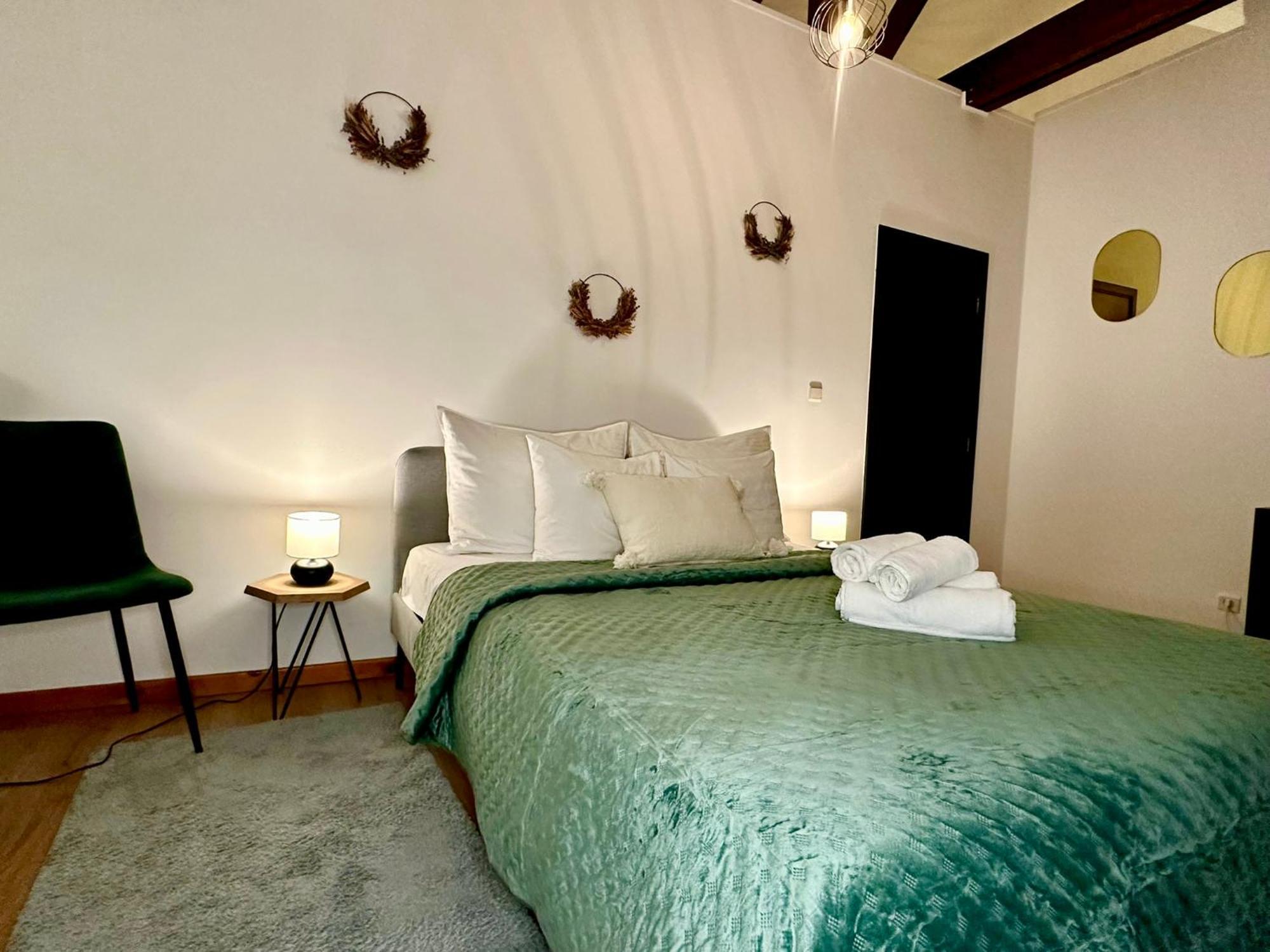 Luxury By Rikas Apartment *